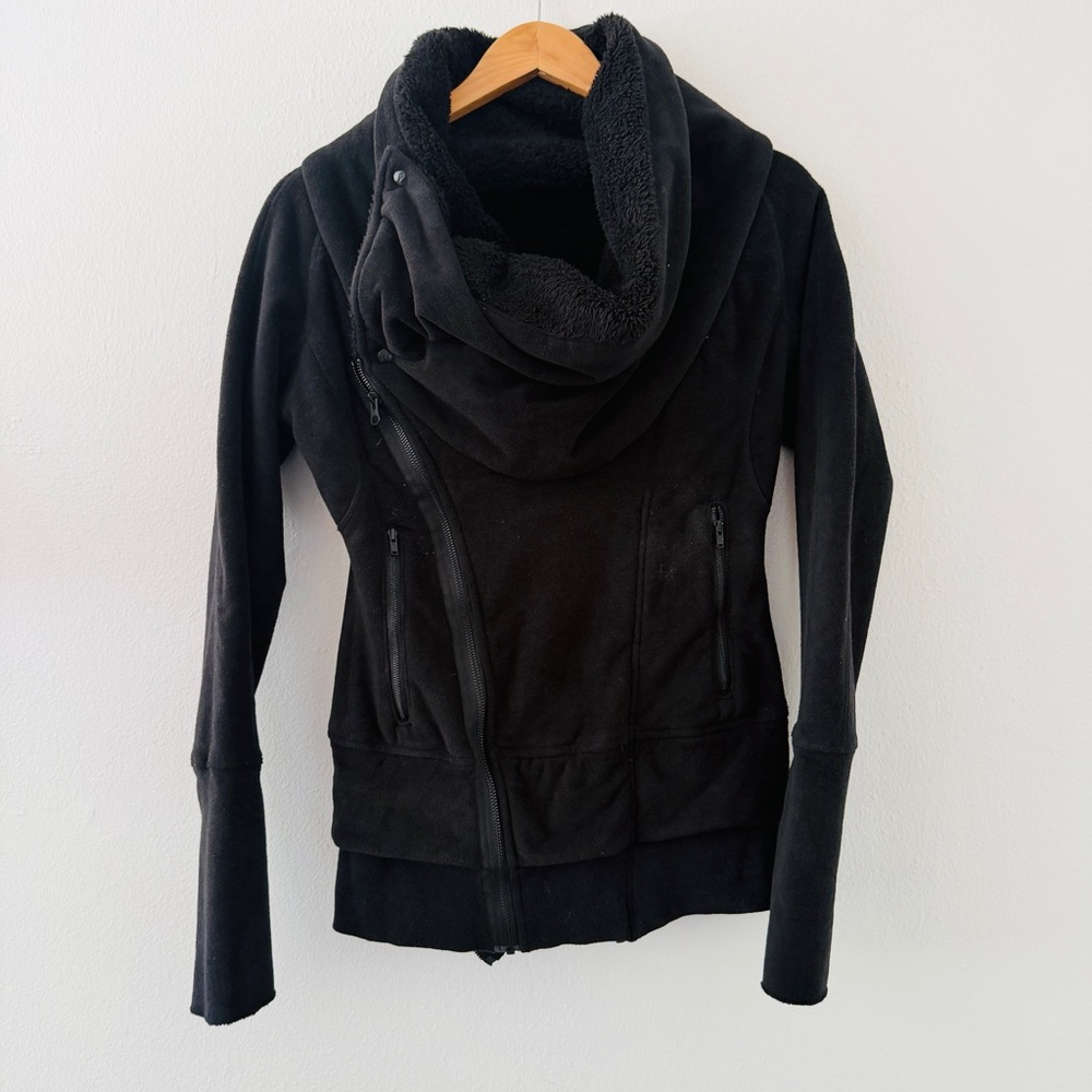Lululemon Off the Mat Black Sherpa Jacket